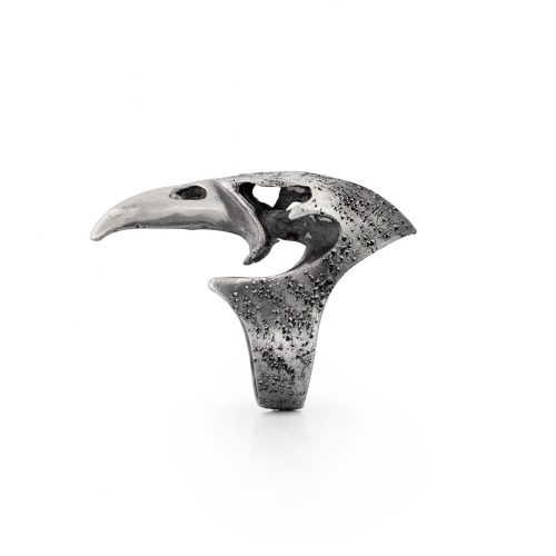 anillo-plata-hombre-craneo-cuervo